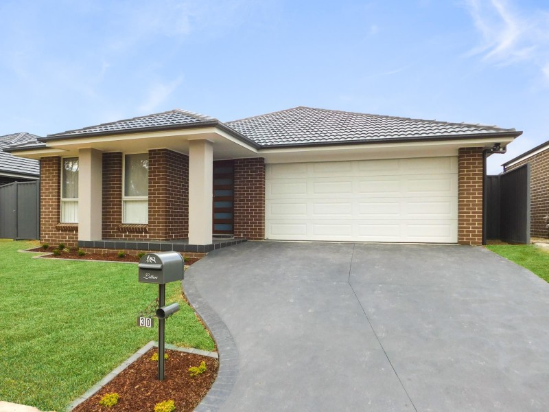 30 Major Roberts Avenue, Tahmoor NSW 2573