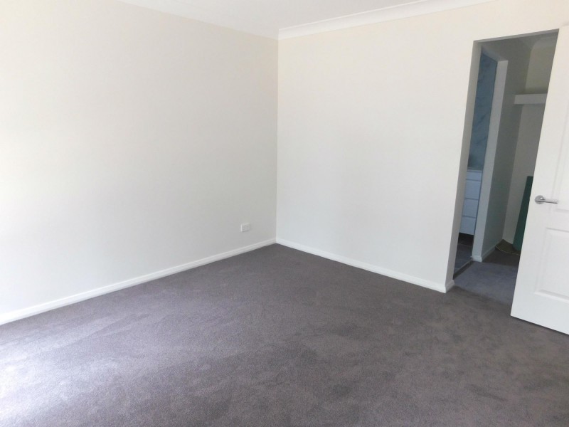 30 Major Roberts Avenue, Tahmoor NSW 2573