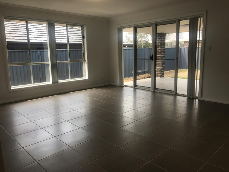 11 Belford Circuit, Tahmoor NSW 2573