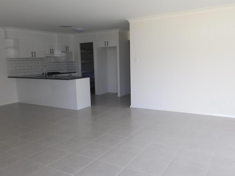 11 Barrallier Avenue, Tahmoor NSW 2573