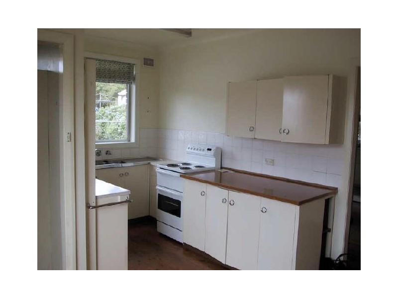 12 Picton Avenue, Picton NSW 2571