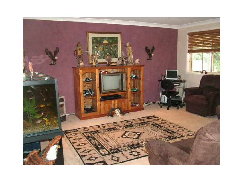 11 Laura Cl, Bargo NSW 2574