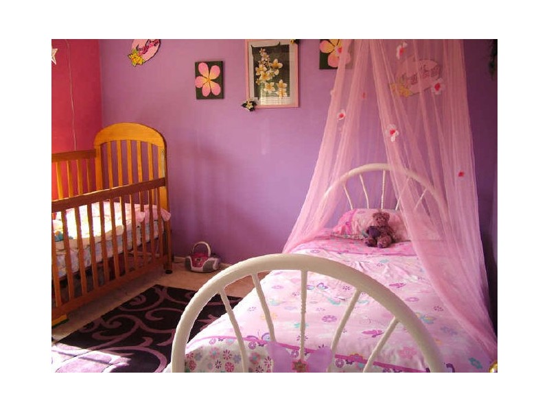 11 Laura Cl, Bargo NSW 2574