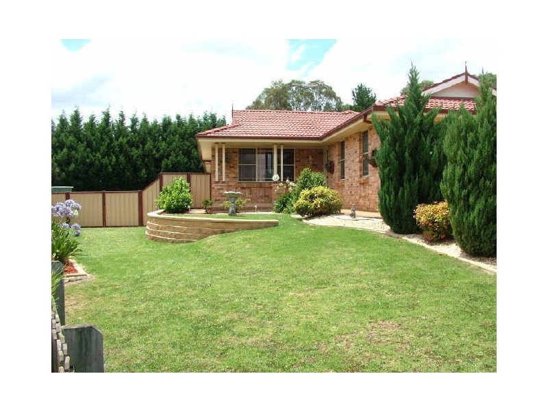 11 Laura Cl, Bargo NSW 2574