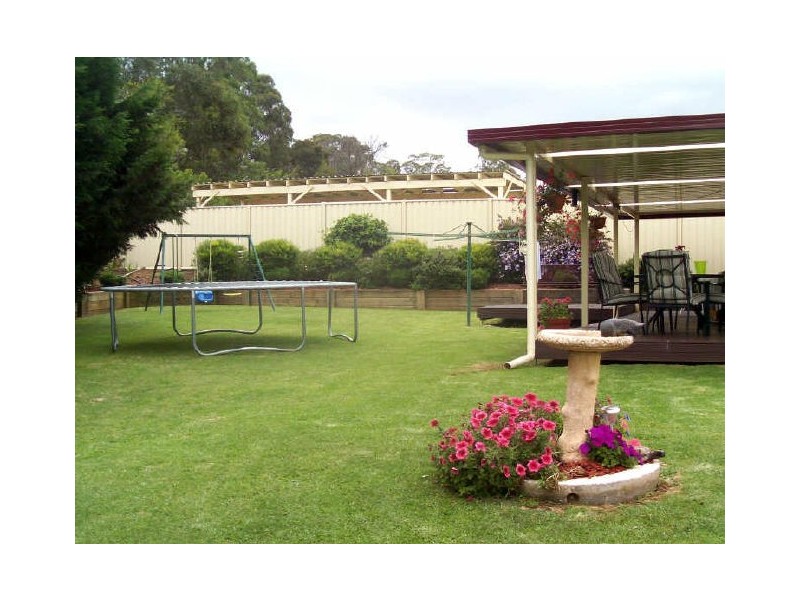 11 Laura Cl, Bargo NSW 2574