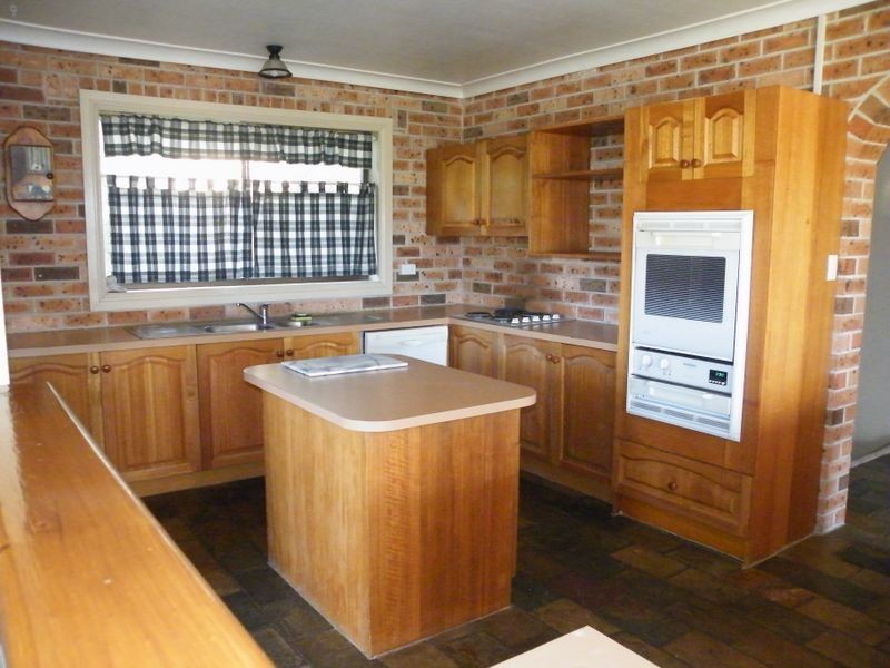 6 Wild Street, Picton NSW 2571