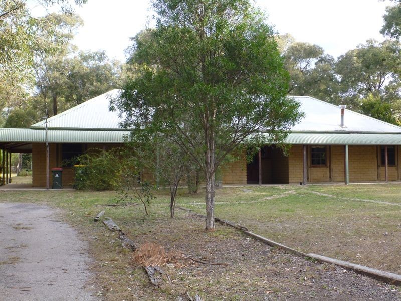 15 Lakes Street, Thirlmere NSW 2572