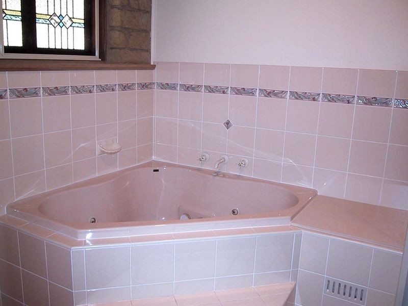 15 Lakes Street, Thirlmere NSW 2572