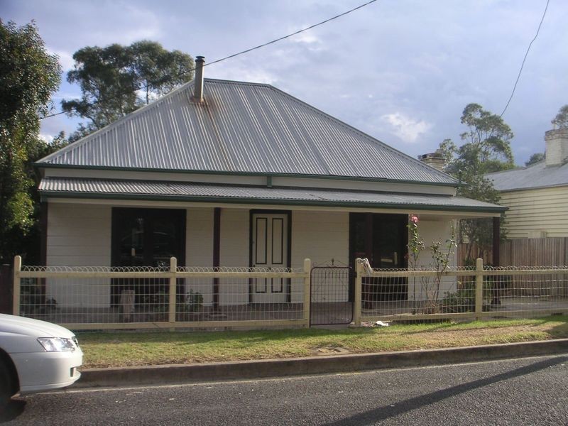 15 Campbell Street, Picton NSW 2571