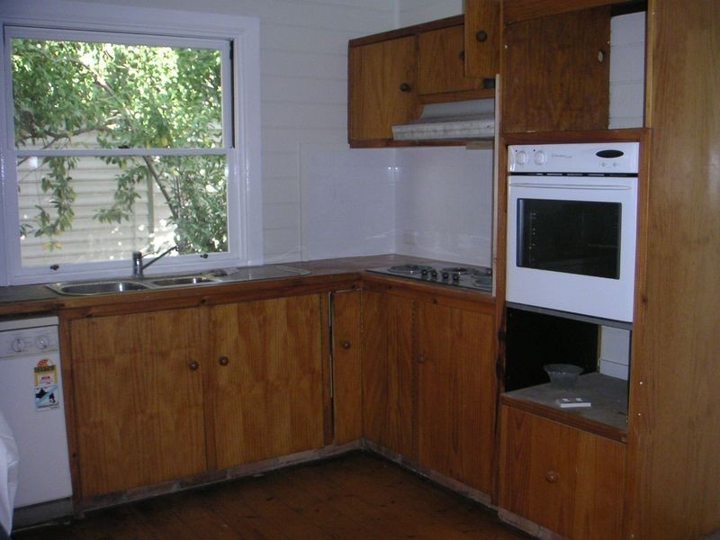 15 Campbell Street, Picton NSW 2571