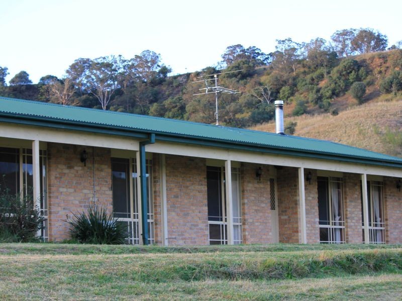 15 Tyrone Road, Picton NSW 2571