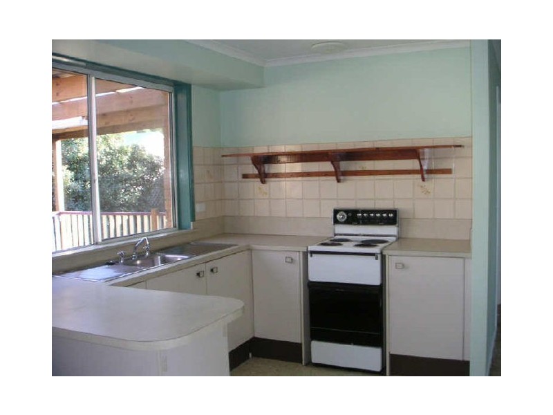 8 Lindsell Place, Tahmoor NSW 2573