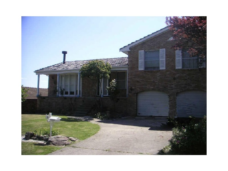 9 Middleton Place, Picton NSW 2571