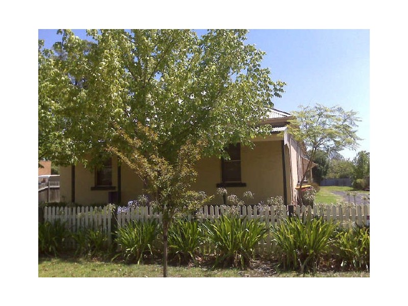 27B Oaks Street, Thirlmere NSW 2572