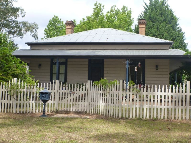 31 Railway Parade, Balmoral Village NSW 2571