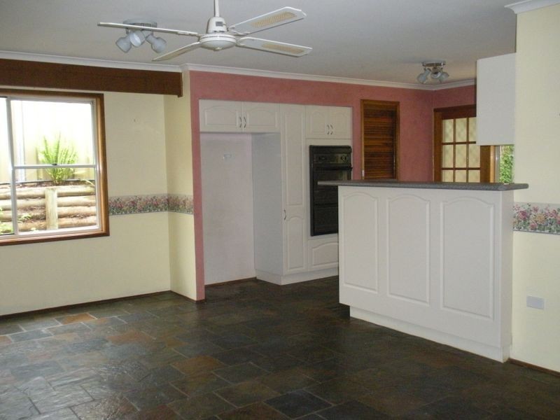 6 Devitt Street, The Oaks NSW 2570