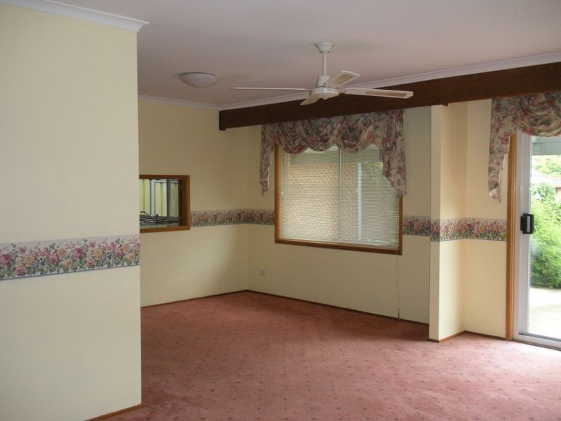 6 Devitt Street, The Oaks NSW 2570