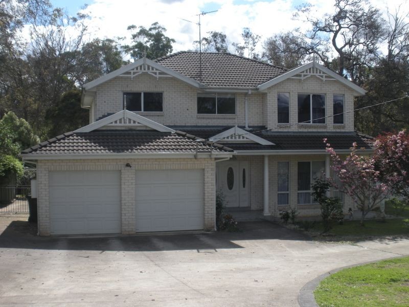 3 Westbourne Ave, Thirlmere NSW 2572
