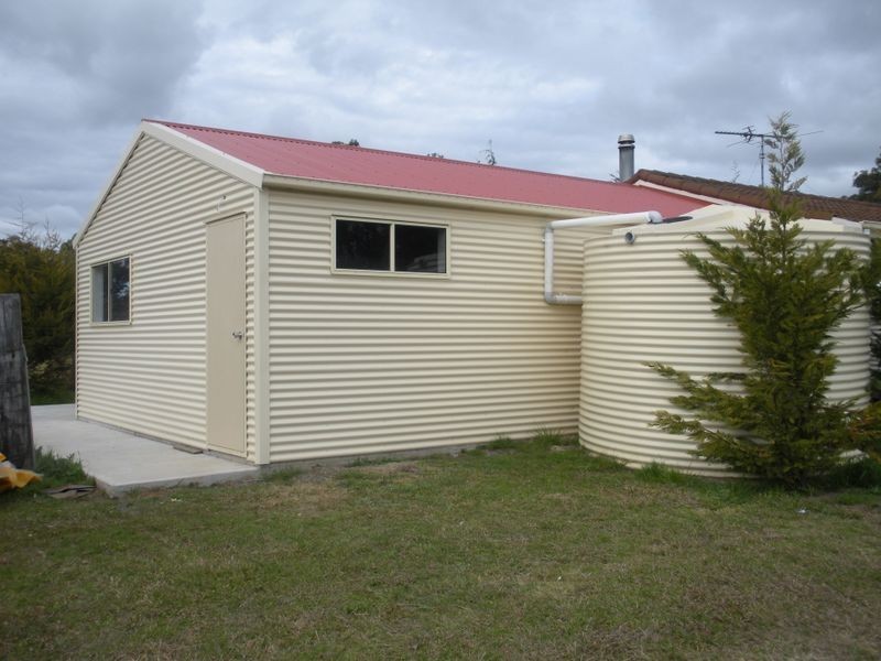 “The Flat” 175 Nightingale Road, Pheasants Nest NSW 2574