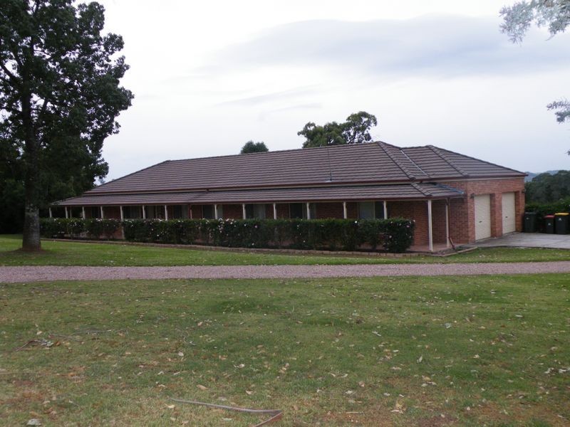85 Myrtle Creek Avenue, Tahmoor NSW 2573