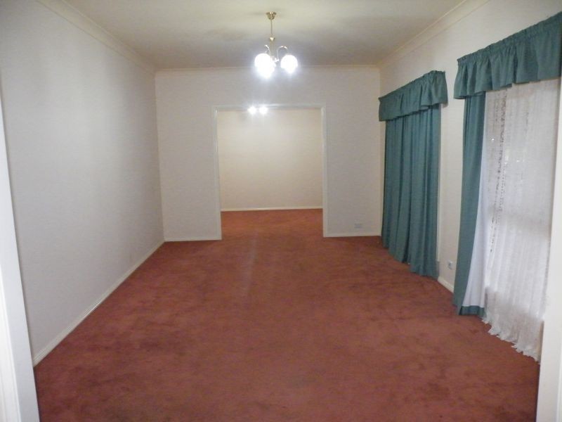 85 Myrtle Creek Avenue, Tahmoor NSW 2573