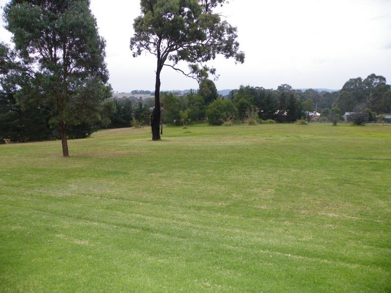 85 Myrtle Creek Avenue, Tahmoor NSW 2573