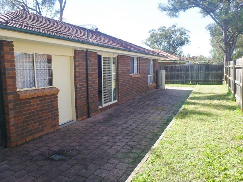 2A Close Street, Thirlmere NSW 2572