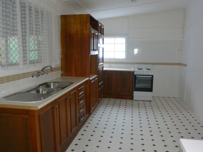 303 Argyle Street, Picton NSW 2571