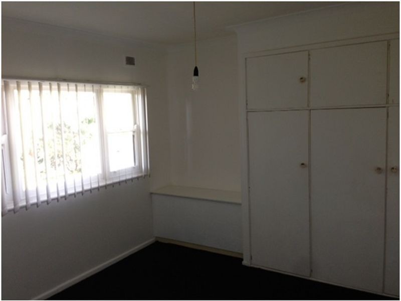 303 Argyle Street, Picton NSW 2571