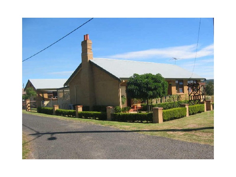 3 Merlin St, The Oaks NSW 2570