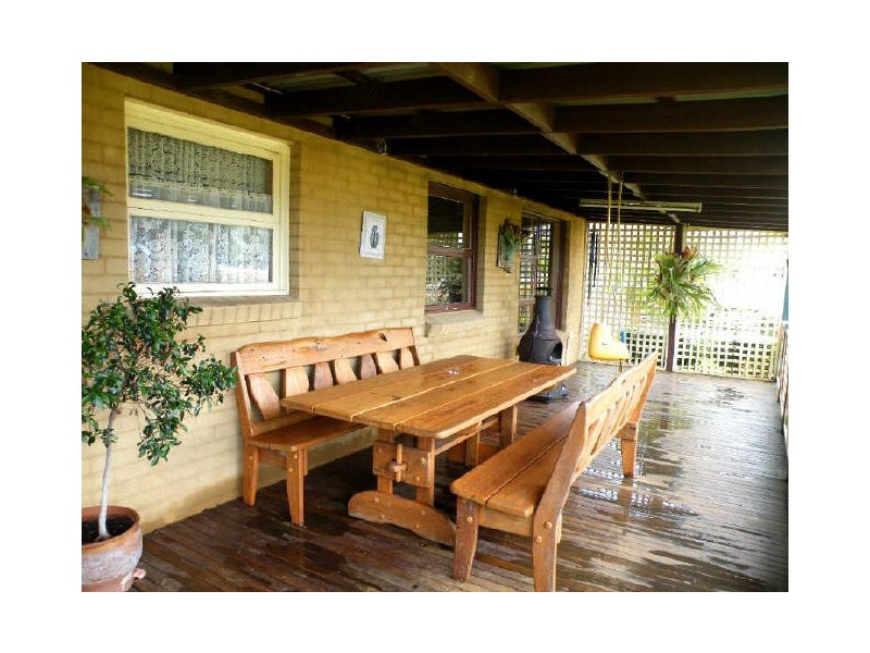 3 Merlin St, The Oaks NSW 2570