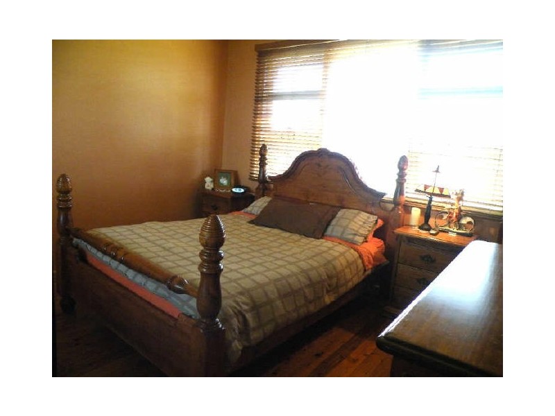 3 Merlin St, The Oaks NSW 2570