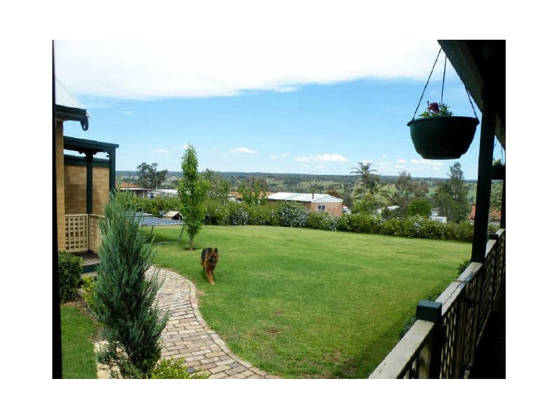 3 Merlin St, The Oaks NSW 2570