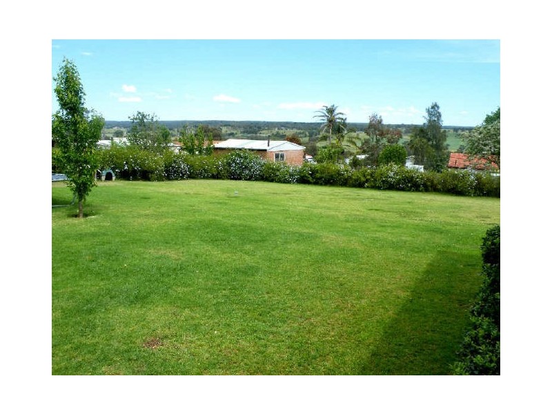 3 Merlin St, The Oaks NSW 2570