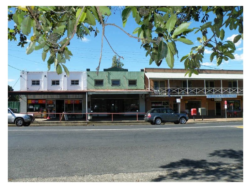 15 Oaks Road, Thirlmere NSW 2572