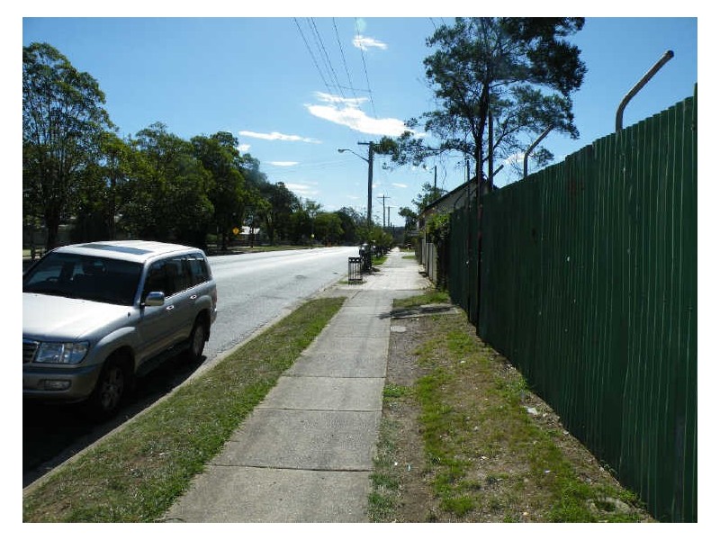 15 Oaks Road, Thirlmere NSW 2572