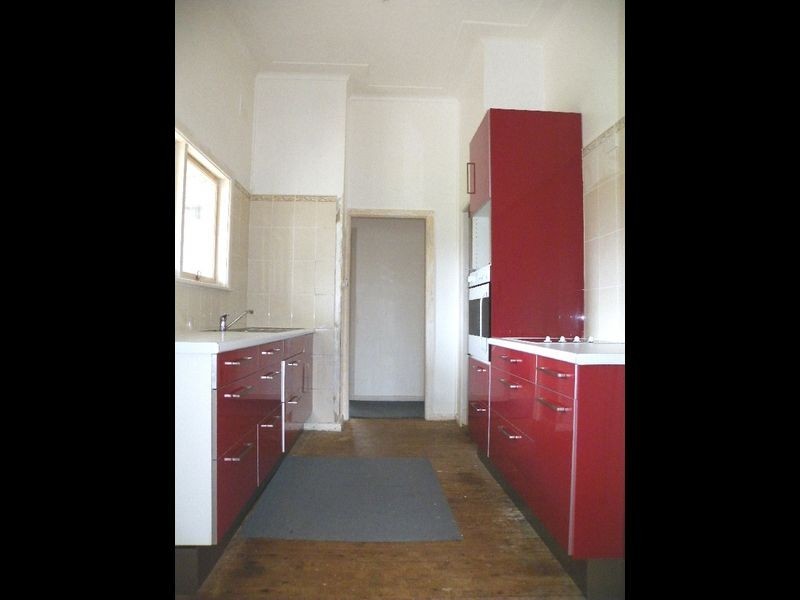 27 Antill Street, Picton NSW 2571