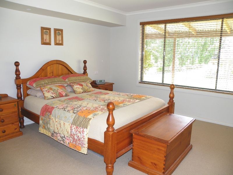 Pheasants Nest NSW 2574