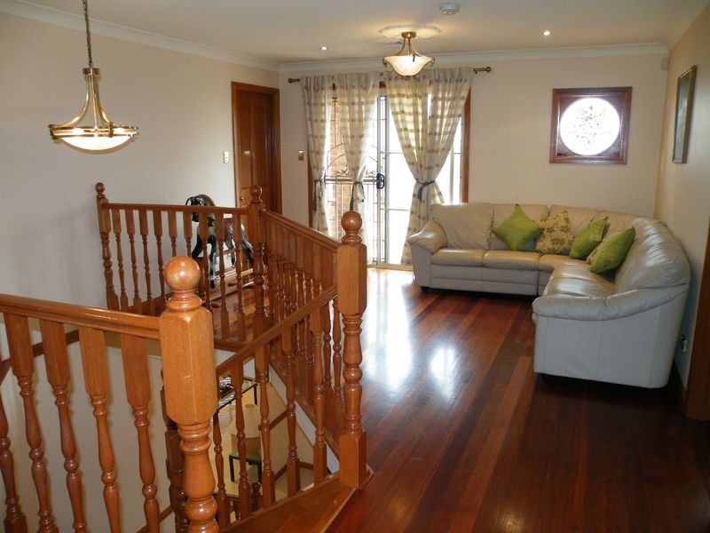 Glen Alpine NSW 2560