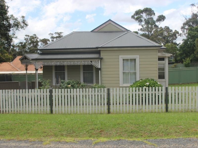 166 Wilson Drive, Hill Top NSW 2575