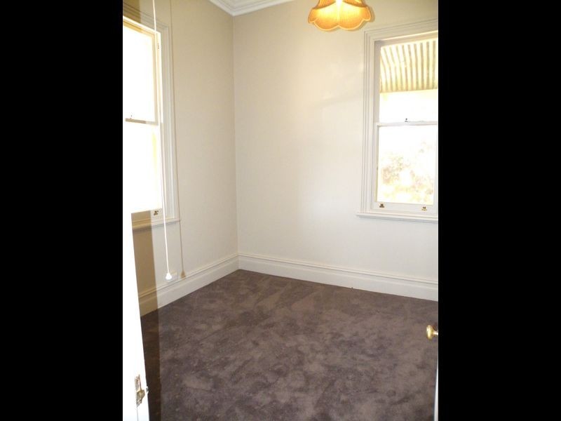 Pheasants Nest NSW 2574