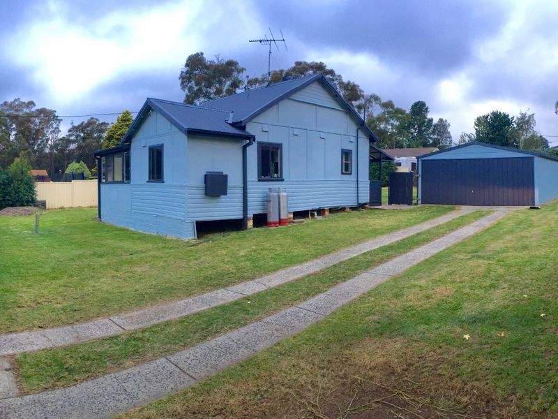 3 Pearce Street, Hill Top NSW 2575