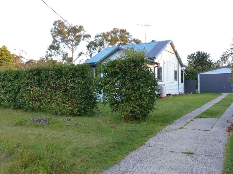 3 Pearce Street, Hill Top NSW 2575