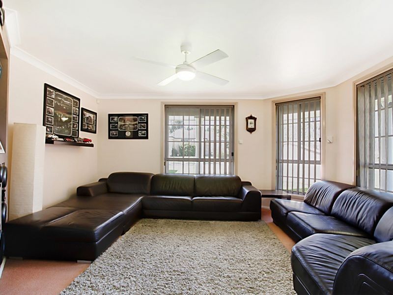 31 Lissanthe Street, Mount Annan NSW 2567