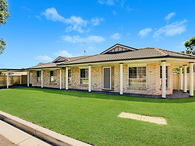 31 Lissanthe Street, Mount Annan NSW 2567