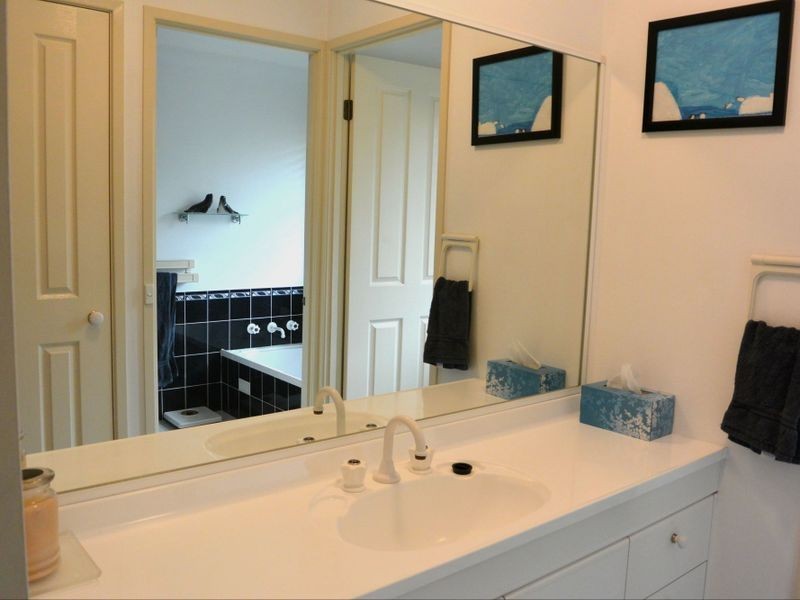 Wattle Grove NSW 2173