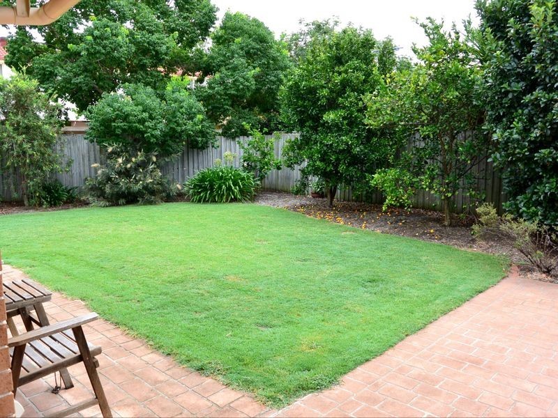 Wattle Grove NSW 2173