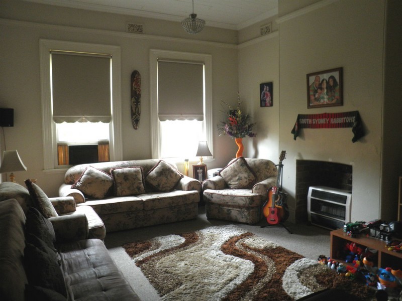 27 Oaks Road, Thirlmere NSW 2572