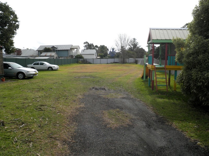 27 Oaks Road, Thirlmere NSW 2572