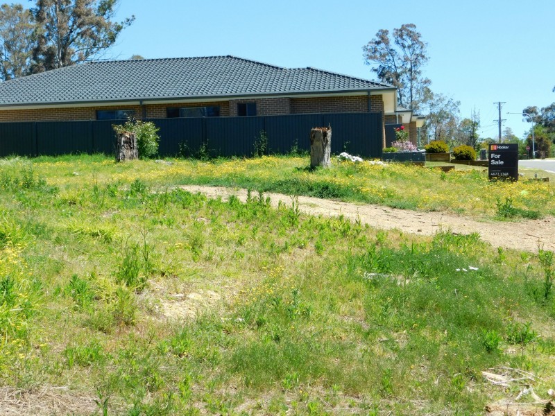 12 Blue Gum Place, Tahmoor NSW 2573